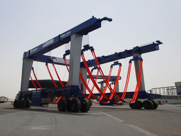 ?廣東惠州游艇搬運(yùn)機(jī)廠家游艇搬運(yùn)機(jī)結(jié)構(gòu)緊湊 操作簡單 