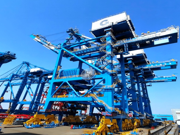 福建莆田岸邊集裝箱起重機(jī)廠家岸邊集裝箱起重機(jī)性能優(yōu)良