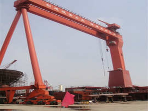 江蘇南通造船門式起重機(jī)公司造船門式起重機(jī)功能多 穩(wěn)定性高