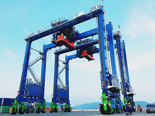 廣東廣州集裝箱起重機(jī)銷(xiāo)售廠家輪胎集裝箱起重機(jī)對(duì)箱方便