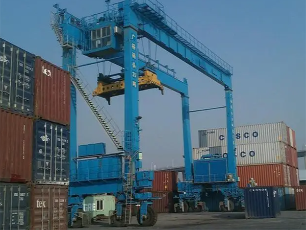 廣東深圳集裝箱起重機(jī)銷售廠家輪胎集裝箱起重機(jī)穩(wěn)定性好