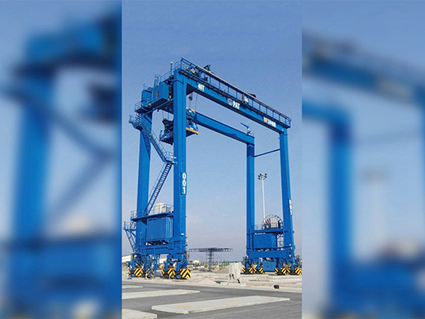 上海輪胎式門式起重機(jī)銷售公司輪胎式門式起重機(jī)機(jī)動(dòng)性強(qiáng)